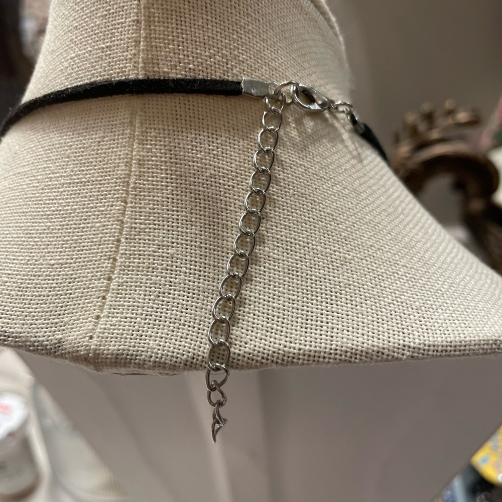 Hammered Disc Pendant in Silver and Gunmetal Necklace - Picture 2 of 2